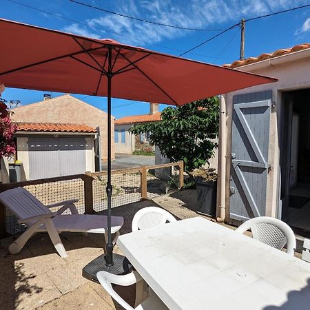 Spacious Nest With Terrace Near The Beach Saint-Hilaire-de-Talmont Buitenkant foto