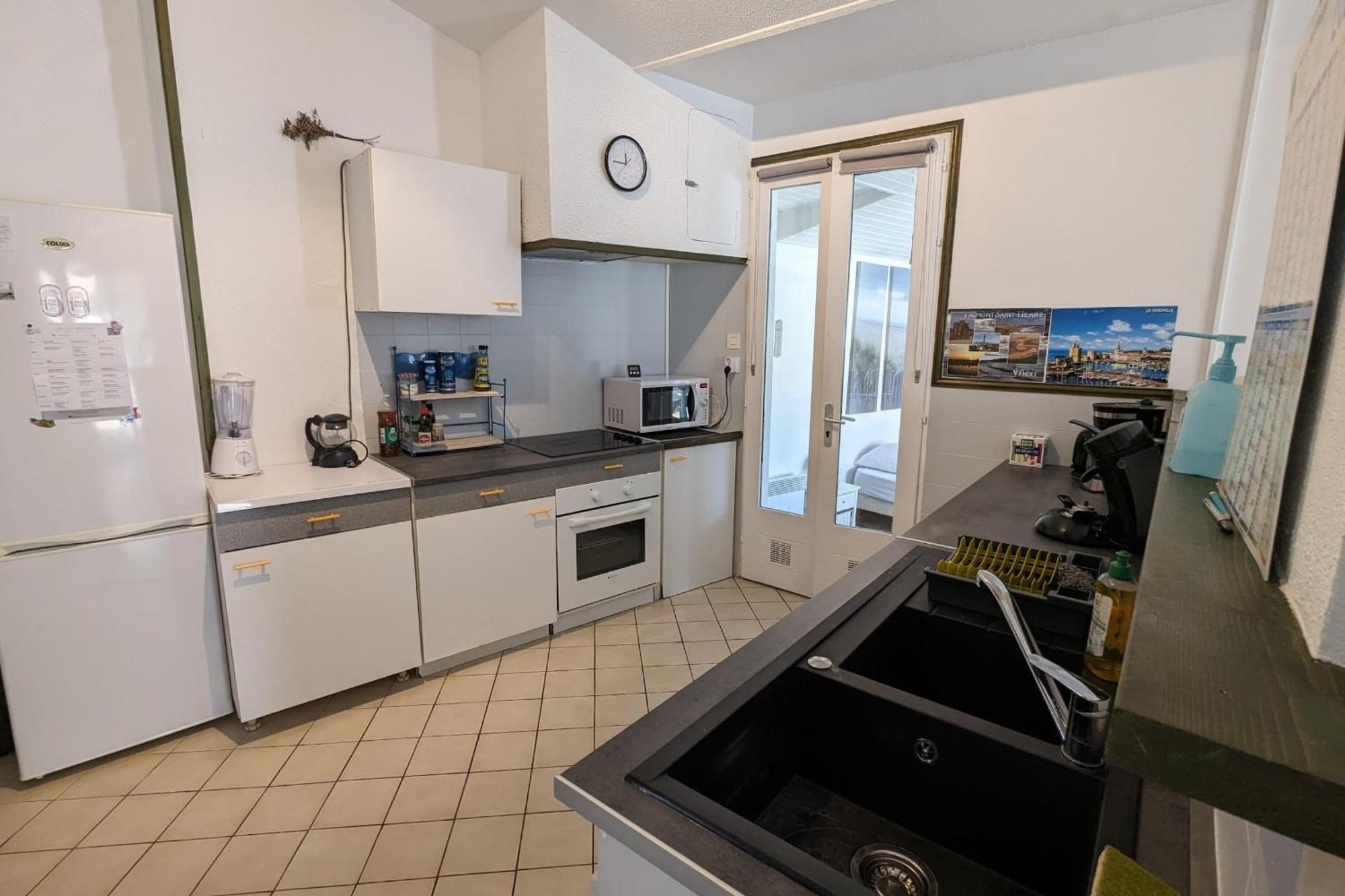Spacious Nest With Terrace Near The Beach Saint-Hilaire-de-Talmont Buitenkant foto