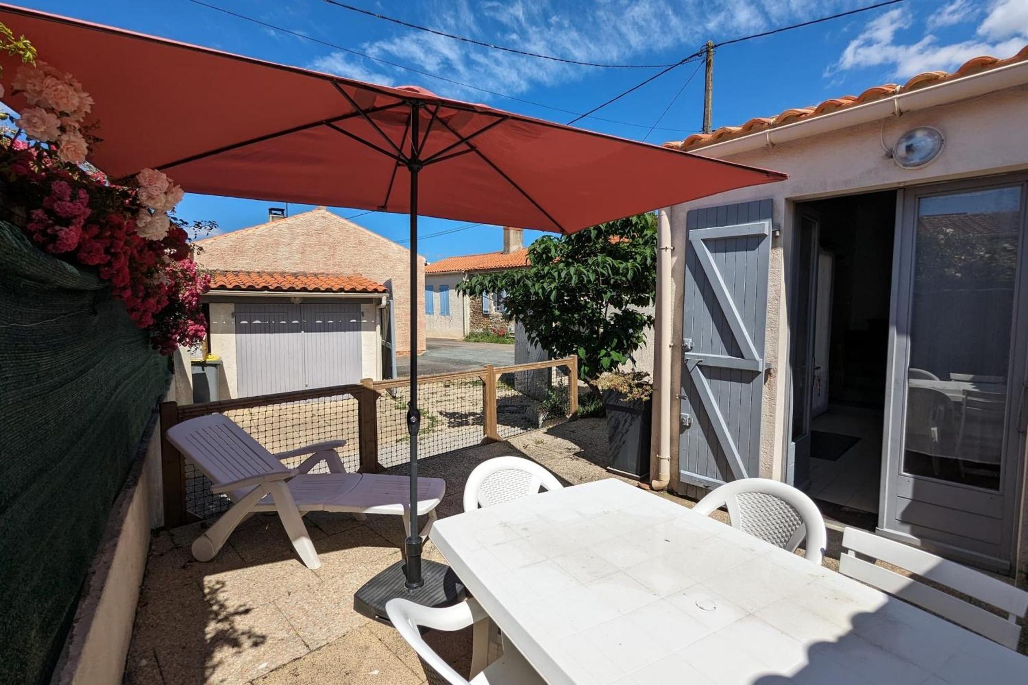 Spacious Nest With Terrace Near The Beach Saint-Hilaire-de-Talmont Buitenkant foto