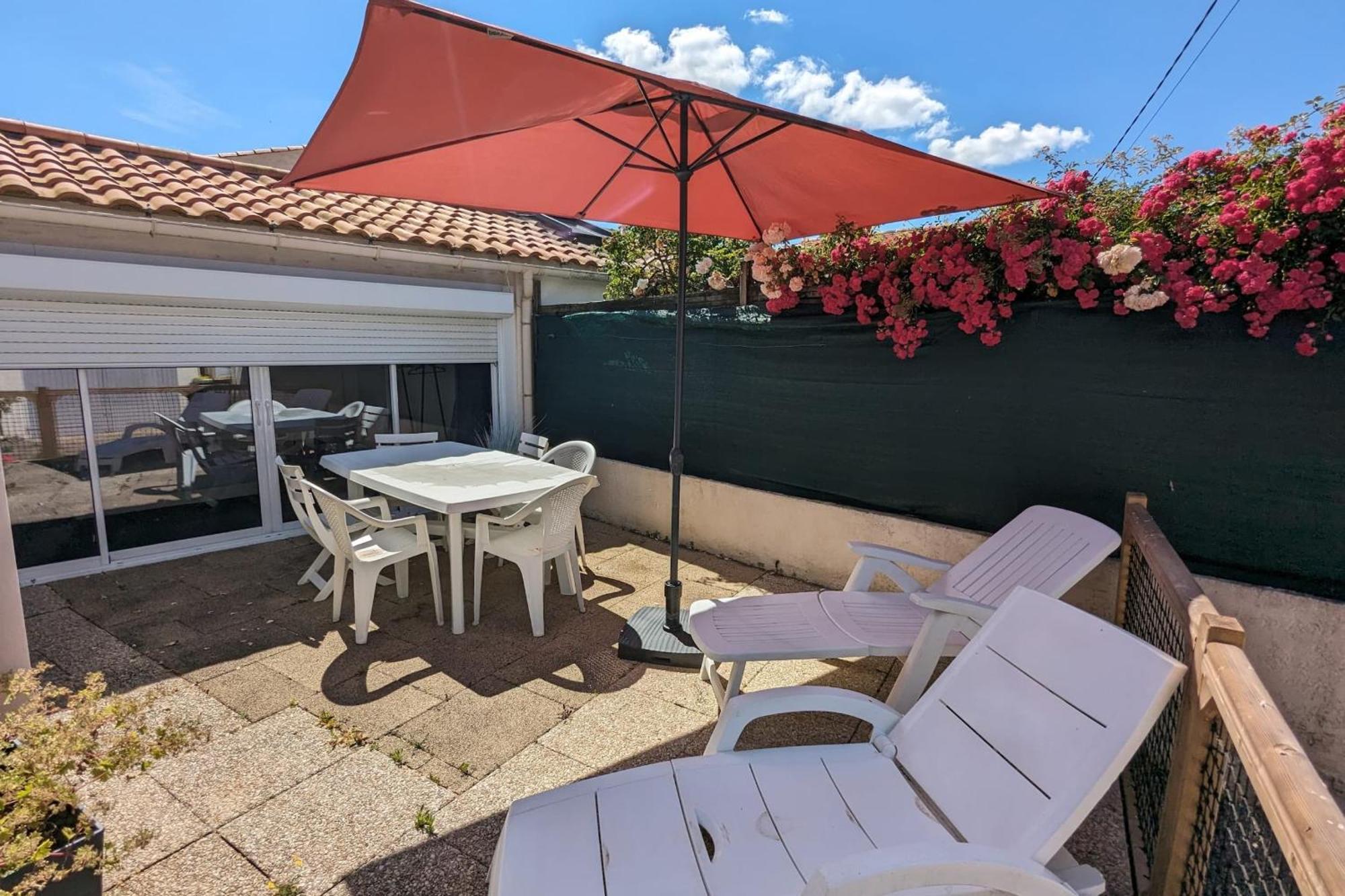 Spacious Nest With Terrace Near The Beach Saint-Hilaire-de-Talmont Buitenkant foto