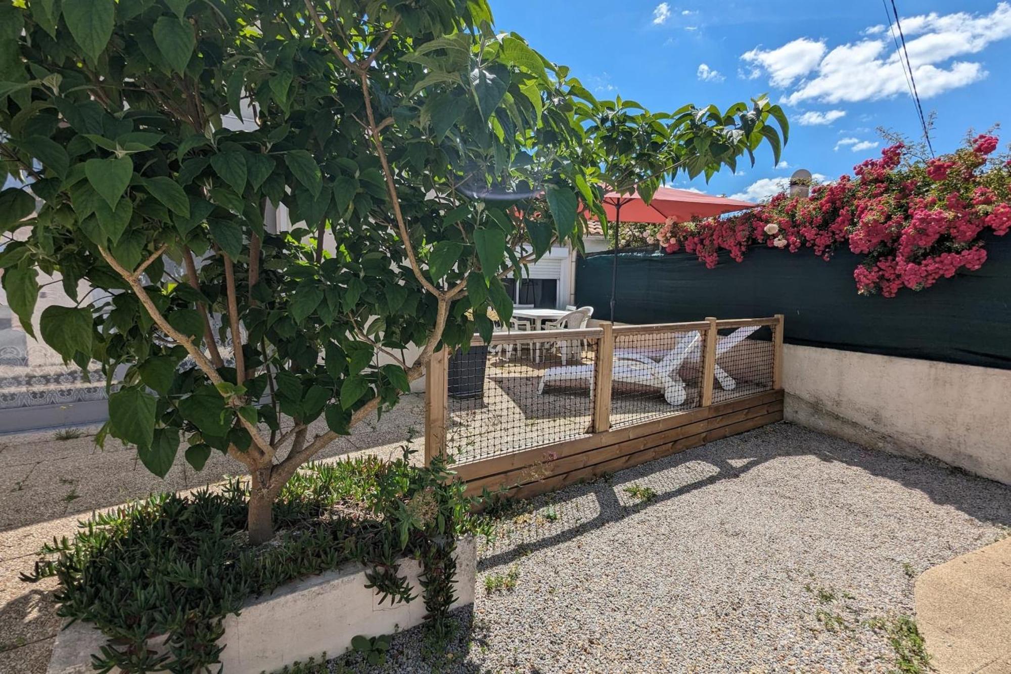 Spacious Nest With Terrace Near The Beach Saint-Hilaire-de-Talmont Buitenkant foto